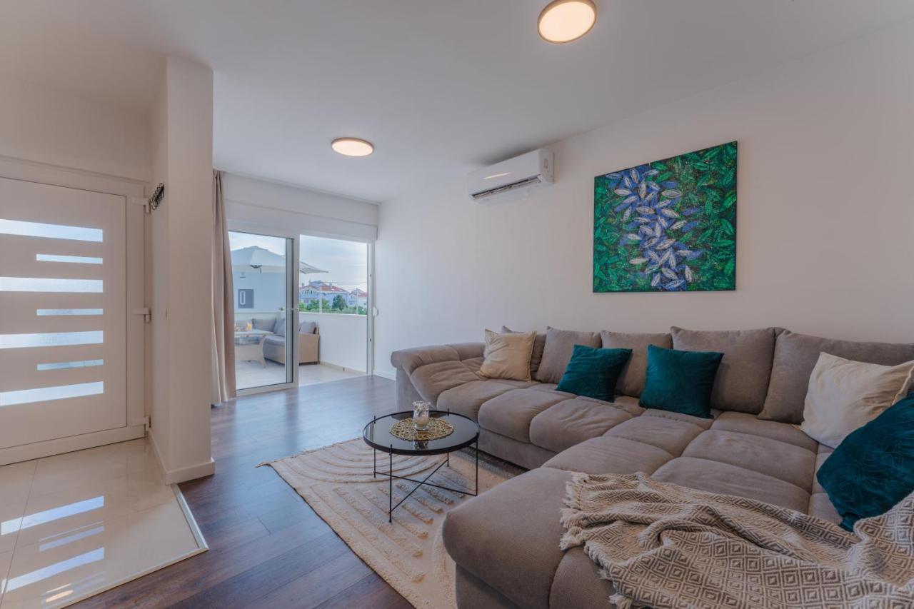 Apartment Glamorous Getaway ซาดาร์ ภายนอก รูปภาพ