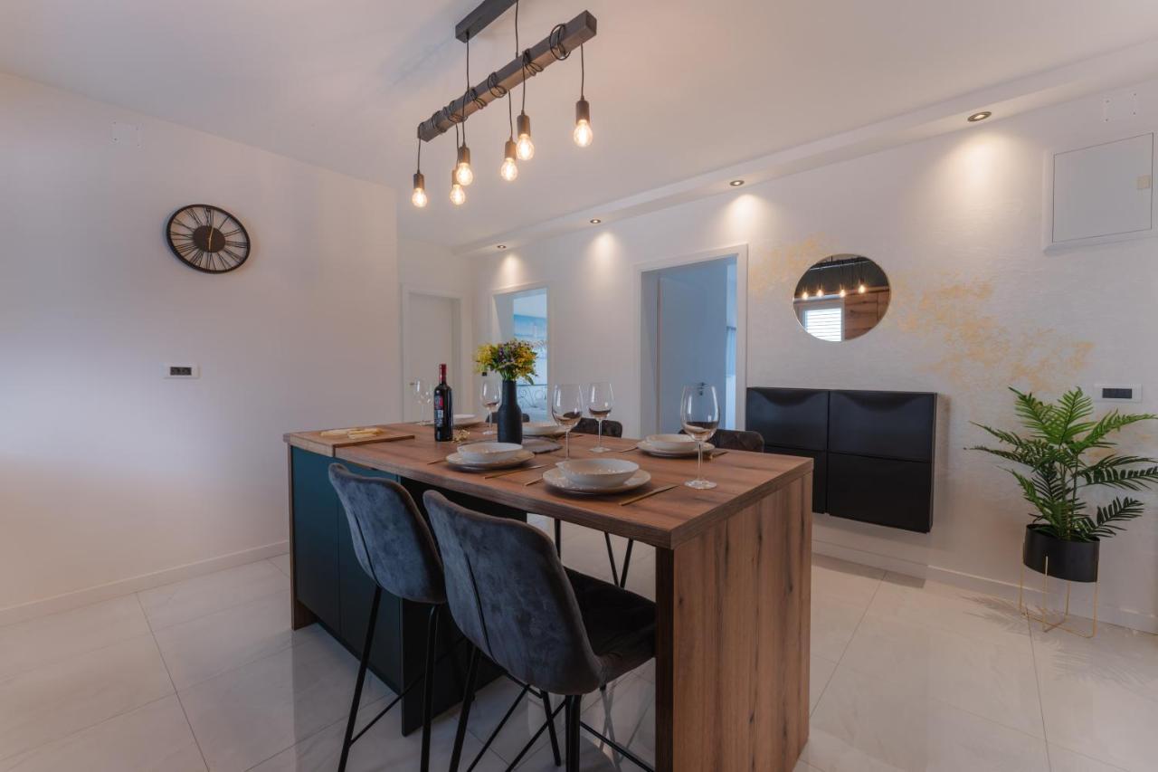 Apartment Glamorous Getaway ซาดาร์ ภายนอก รูปภาพ