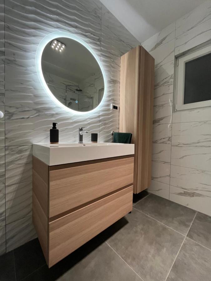 Apartment Glamorous Getaway ซาดาร์ ภายนอก รูปภาพ