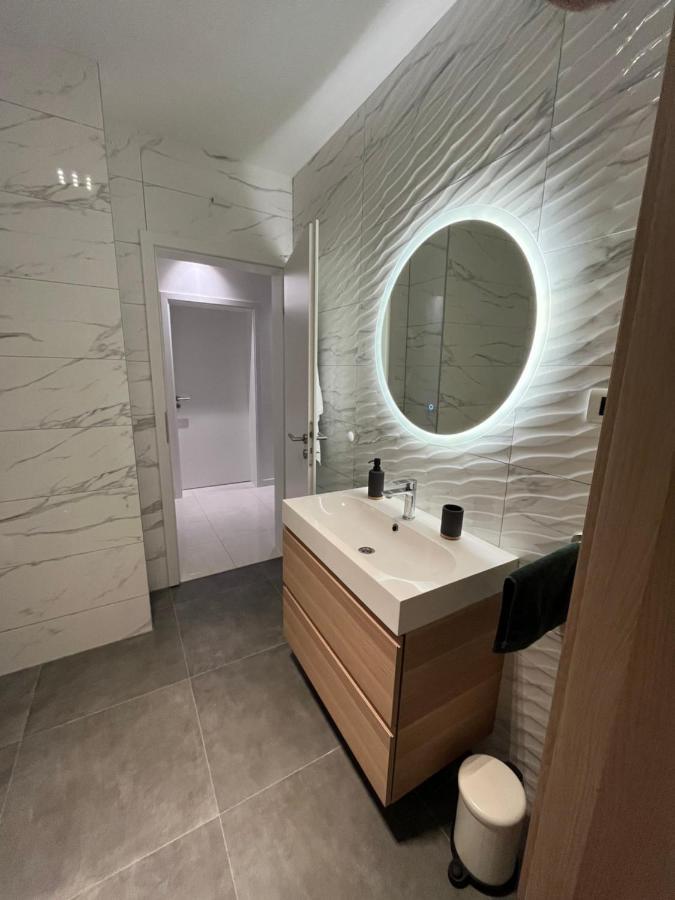 Apartment Glamorous Getaway ซาดาร์ ภายนอก รูปภาพ